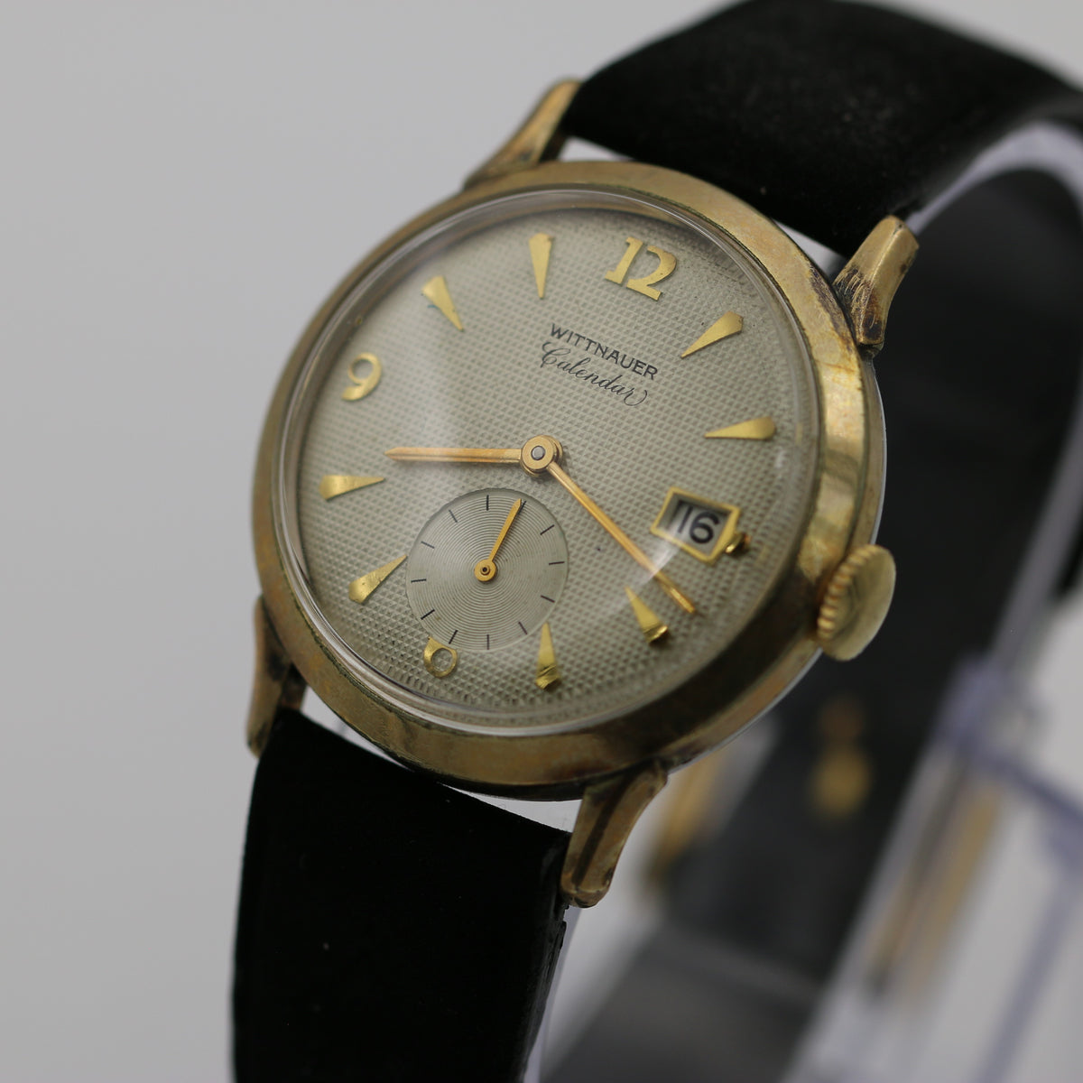 Wittnauer hot sale calendar watch