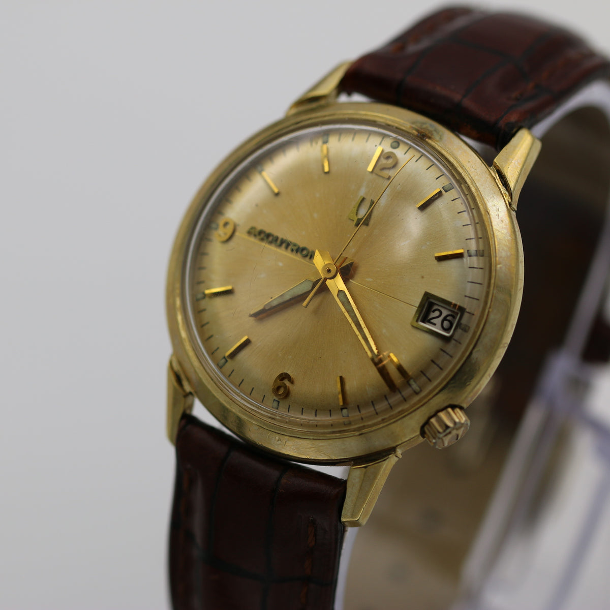 Accutron 14k outlet gold watch