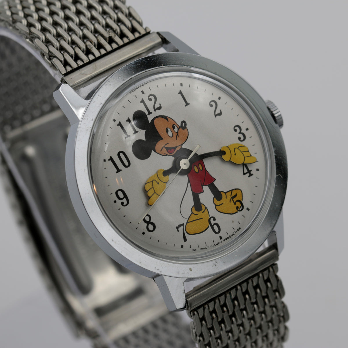 ミッキーマウス　ヒストリークロック Disney Mickey Mouse Through The Years Illuminated Cuckoo Clock