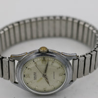 1946 Gruen Men's Silver Swiss Made 17 Jwl Automatic Sunburst Dial Watch w/ Bracelet