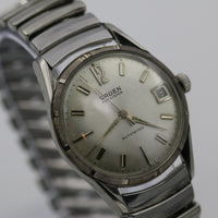 1960s Gruen Men's Swiss Made Automatic 17Jwl Fancy Bezel Calendar Silver Watch