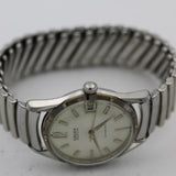 1960s Gruen Men's Swiss Made Automatic 17Jwl Fancy Bezel Calendar Silver Watch