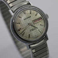 1970s Waltham Men's Swiss Made Silver 17Jwl Dual Calendar Watch