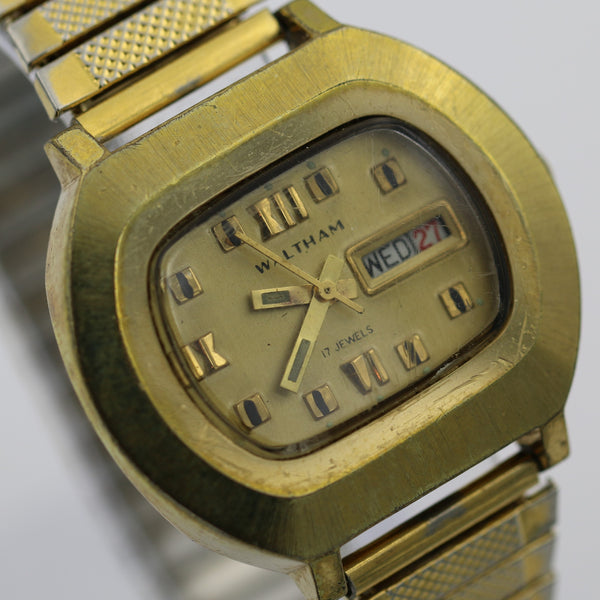 1970s Waltham Men's Gold 17Jwl Dual Calendar Watch w/ Bracelet