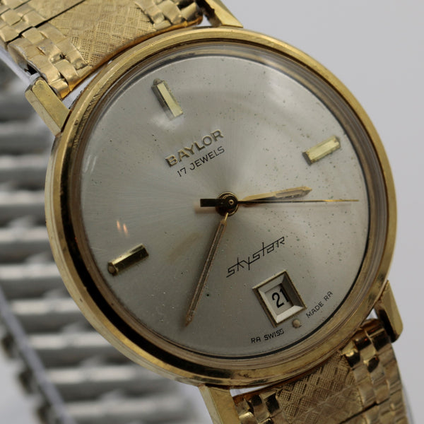 1970s Baylor SkyStar Men's Gold 17Jwl Swiss Made Calendar Watch w/ Bracelet